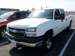 BUY CHEVROLET SILVERADO 2500HD CLASSIC 2007 2WD CREW CAB 167