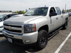 BUY CHEVROLET SILVERADO 1500 2009 4WD CREW CAB 143.5